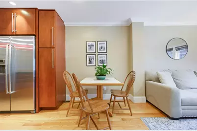 208-210 W 7th St #1, Boston, MA 02127 - Photo 4