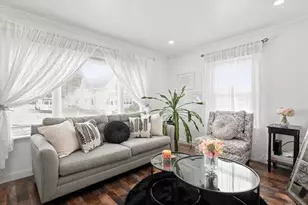 25 Orient St, Worcester, MA 01604 - Photo 12