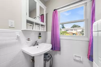 24 Kennedy St, Dartmouth, MA 02747 - Photo 26