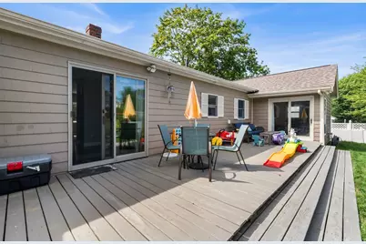 24 Kennedy St, Dartmouth, MA 02747 - Photo 30