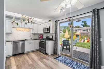 24 Kennedy St, Dartmouth, MA 02747 - Photo 8