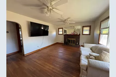 1 Fiske Ave, Saugus, MA 01906 - Photo 2