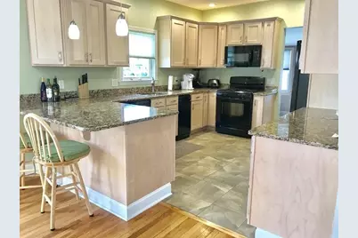 37 R Street Winter Rental #oct to jun, Hull, MA 02045 - Photo 2