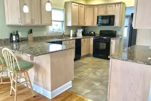 37 R Street Winter Rental, Hull, MA 02045 - Photo 2