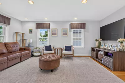 20 Parsons Avenue, Lynnfield, MA 01940 - Photo 12