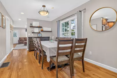 20 Parsons Avenue, Lynnfield, MA 01940 - Photo 10
