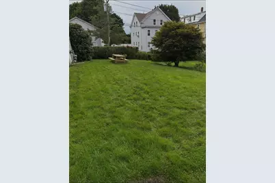 47 Lincoln St, Webster, MA 01570 - Photo 4