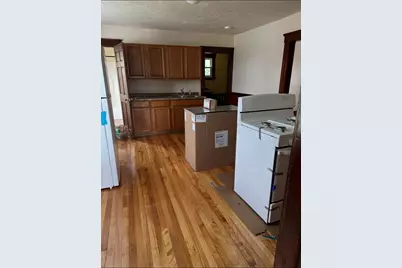 47 Lincoln St, Webster, MA 01570 - Photo 8