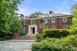 381 Warren St, Brookline, MA 02445 - Photo 2