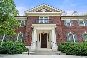381 Warren St, Brookline, MA 02445 - Photo 6