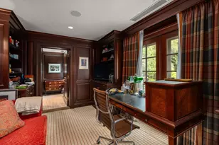 381 Warren St, Brookline, MA 02445 - Photo 20
