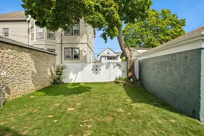 287 Wood St, New Bedford, MA 02745 - Photo 10
