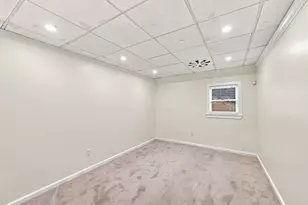 324 Essex St, Swampscott, MA 01907 - Photo 24