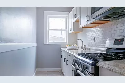 203-205 Saratoga St, Lawrence, MA 01841 - Photo 8