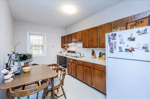377 Bunker Hill St, Boston, MA 02129 - Photo 8