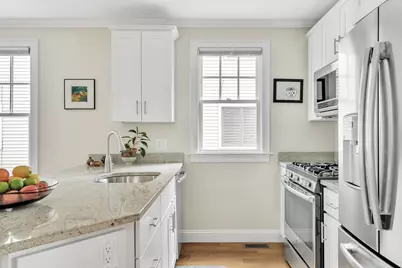 33 Clyde St #1, Somerville, MA 02145 - Photo 8