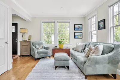 33 Clyde St #1, Somerville, MA 02145 - Photo 2