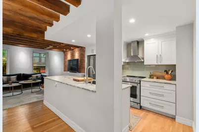 80 Commercial St #2, Boston, MA 02109 - Photo 16
