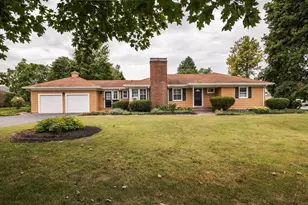140 High St, Ipswich, MA 01938 - Photo 1