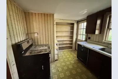 126 Lakehurst Ave, Weymouth, MA 02189 - Photo 8