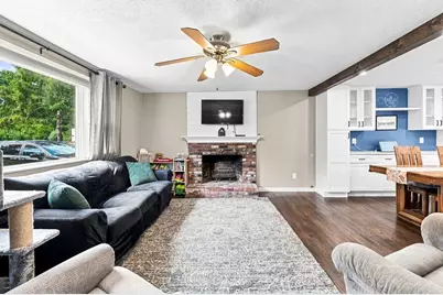 21 Great Meadow Dr, Carver, MA 02330 - Photo 2