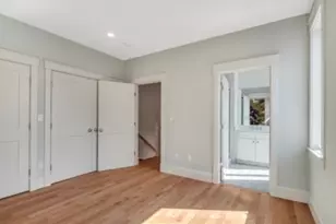37 Bacon St, Watertown, MA 02472 - Photo 6