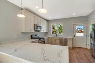 37 Bacon St, Watertown, MA 02472 - Photo 4