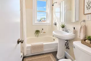 8 Kenwwod St, Boston, MA 02124 - Photo 18
