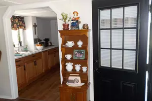 25 Yale Ave, Swansea, MA 02777 - Photo 16
