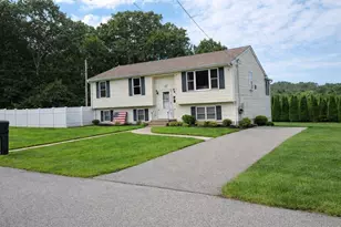 37 Leigh St, Seekonk, MA 02771 - Photo 2