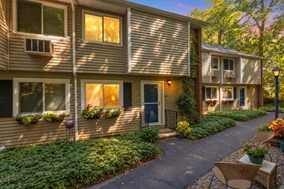 34 Glen Devin St #34, Amesbury, MA 01913 - Photo 2
