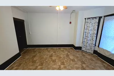650 High St #1L, Holyoke, MA 01040 - Photo 4