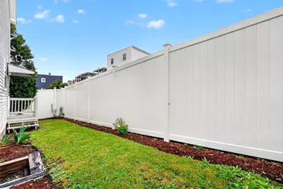 18 Suffolk St, Chelsea, MA 02150 - Photo 6
