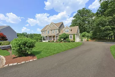 22 Willowbe Ct, North Attleboro, MA 02760 - Photo 2