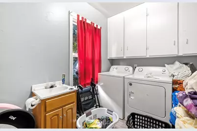 27 Henry, Southbridge, MA 01550 - Photo 8