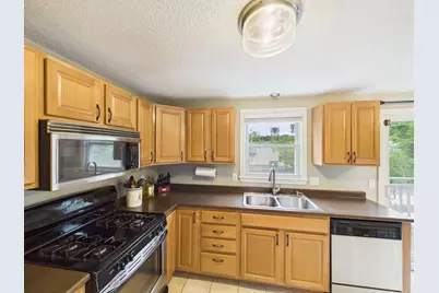 126 Willard Street #I, Lowell, MA 01850 - Photo 12