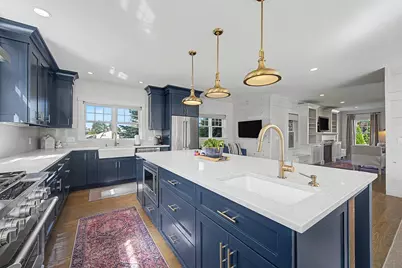 72 Grove St, Hopkinton, MA 01748 - Photo 4