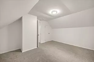 1088 Middleboro Ave, Taunton, MA 02718 - Photo 32