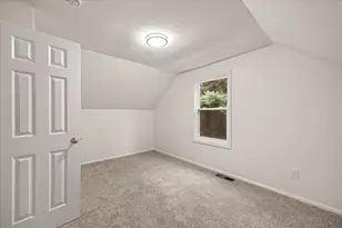 1088 Middleboro Ave, Taunton, MA 02718 - Photo 34