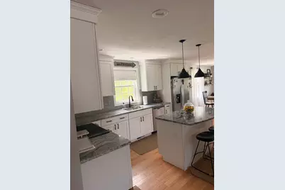 33 Ledgewood Cir, Attleboro, MA 02703 - Photo 2