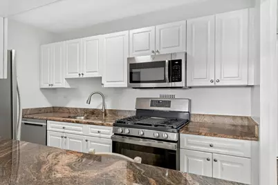 8 Whittier Pl #11K, Boston, MA 02114 - Photo 8