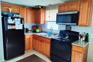 61-63 Wilson St, Springfield, MA 01104 - Photo 10