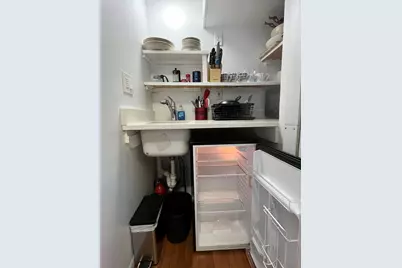 15 Arlington St #1R, Cambridge, MA 02140 - Photo 8