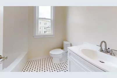 242 Somerville Ave #242, Somerville, MA 02143 - Photo 4