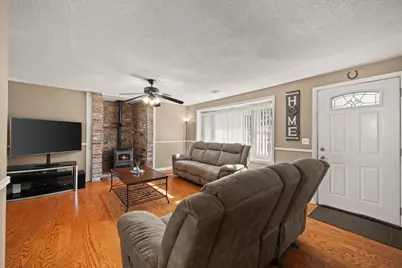 90 Smoke Rise Cir, Swansea, MA 02777 - Photo 8