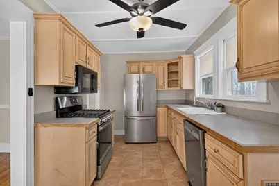 141-143 Stetson Ave #1, Swampscott, MA 01907 - Photo 12
