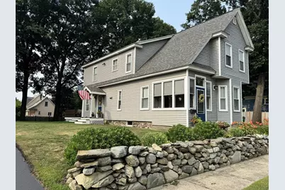 27 Dayton St, Lowell, MA 01852 - Photo 2