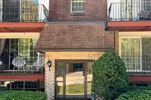 6 Williamsburg Ct, Shrewsbury, MA 01545 - Photo 2