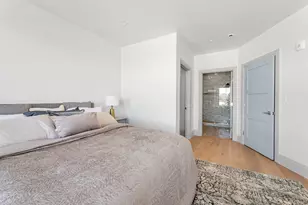 34 Oak St, Boston, MA 02136 - Photo 12