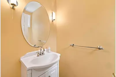 829 Chestnut, Newton, MA 02468 - Photo 12